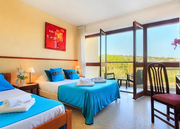 Club Le Capet 3* سانت ماكسيم